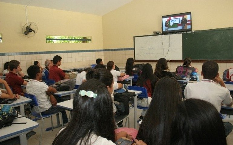Alunos da rede estadual avaliam desempenho para o Enem