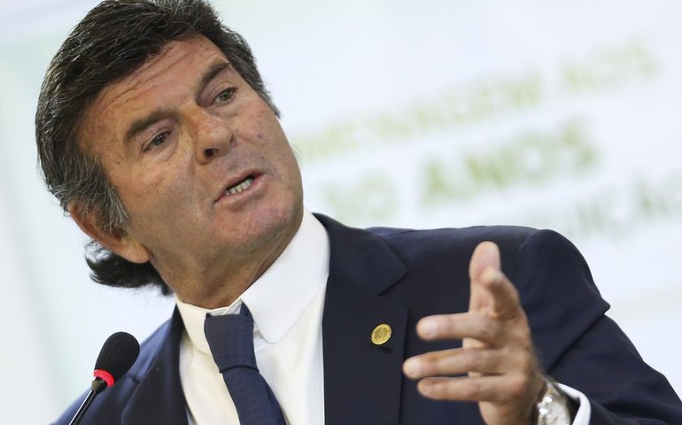 Ministro Luiz Fux, do STF, suspende norma que restringe publicidade de bets