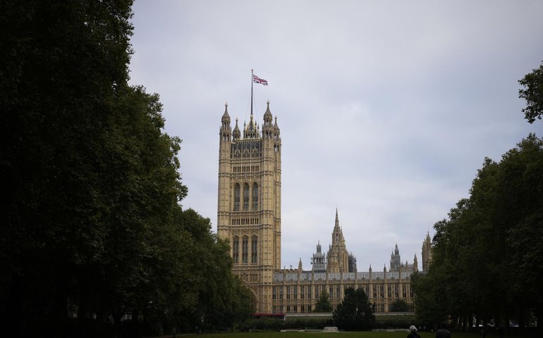 Guerra no Irã revela fragilidades do Reino Unido em defesa e energia, aponta imprensa
