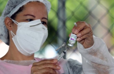 Prefeitura de Coruripe realiza Dia D de vacinação para pessoas com deficiência permanente acima de 40 anos