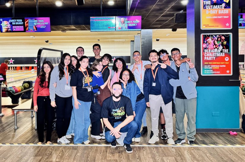 Onde o mar abraça o futuro: estudantes alagoanos redescobrem o horizonte em Worthing