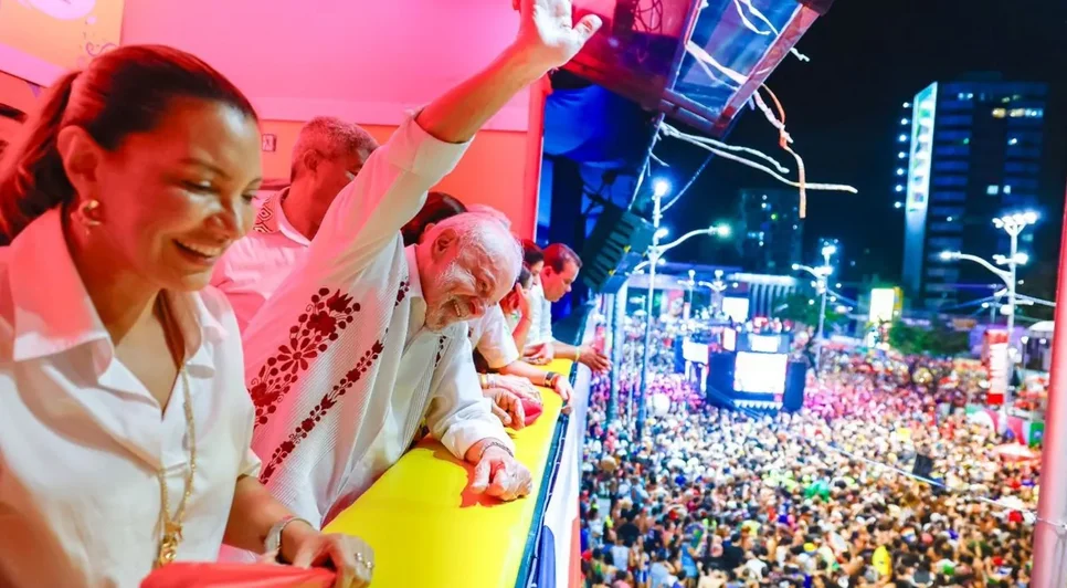 Lula no carnaval de salvador. Fonte: Internet