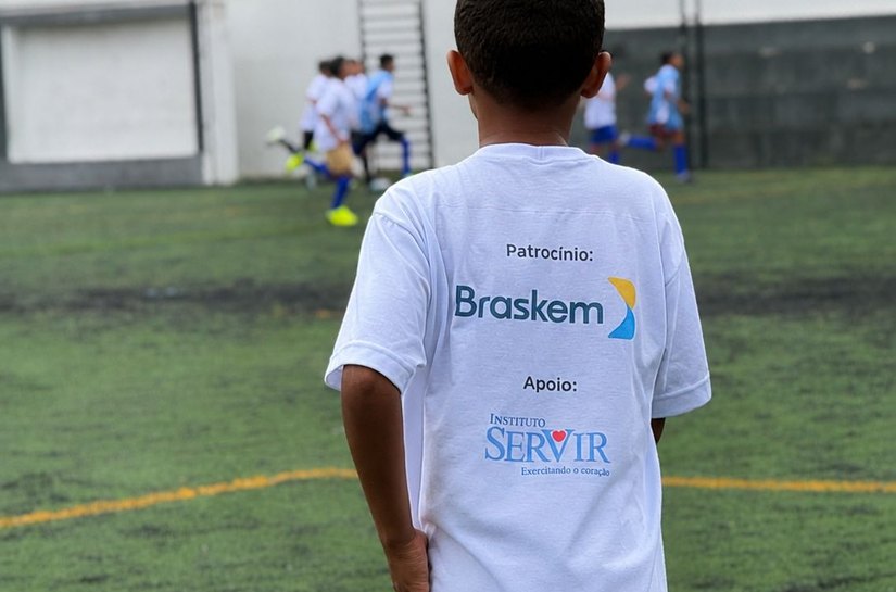 Muito além do esporte: 100 jovens concluem capacitação transformadora em comunidades de Maceió