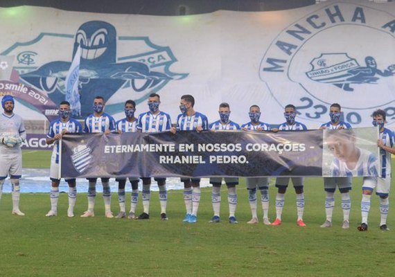 Mãe que vendeu homenagem a filho morto tem julgamento marcado