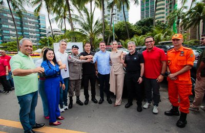 Rafael Brito destaca bravura de agentes da segurança durante entrega de equipamentos em Maceió