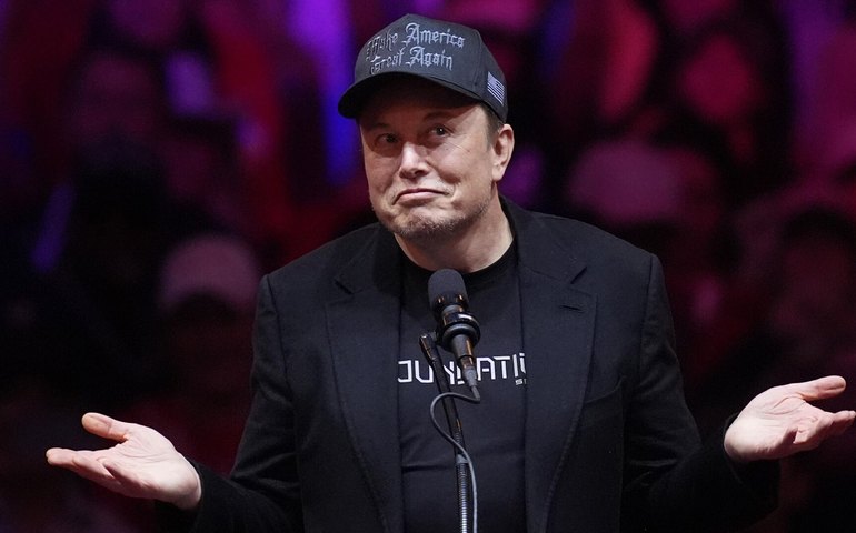 Mídia: biógrafo de Musk afirma que bilionário está 'enlouquecendo e se tornando perigoso' aos EUA