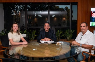 Thaís Canuto debate projetos para Alagoas em encontro com Paulo Dantas