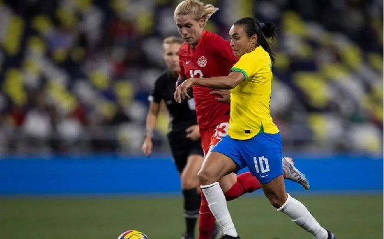 Seleção feminina falha na bola aérea e perde do Canadá no Torneio She Believes