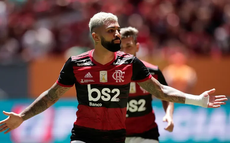 Após polêmica, Gabigol volta a treinar no Flamengo e usa a camisa número 99