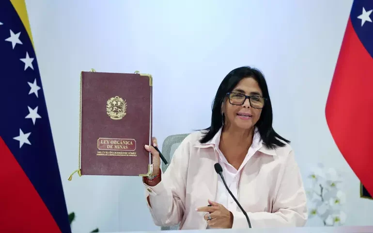 Venezuela sanciona nova lei de mineração e agradece a Trump por cooperação
