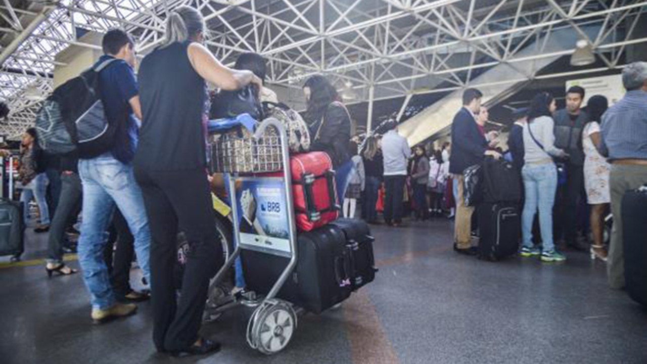 Consumidor tem até hoje para comprar passagem com franquia de bagagem garantida