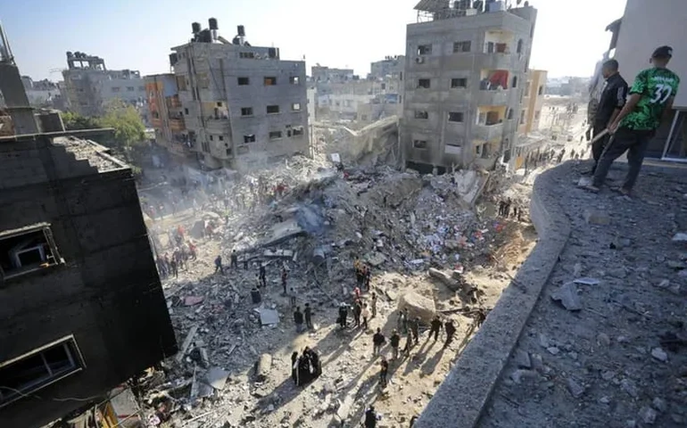 Israel ordena evacuação de parte de zona humanitária da Faixa de Gaza