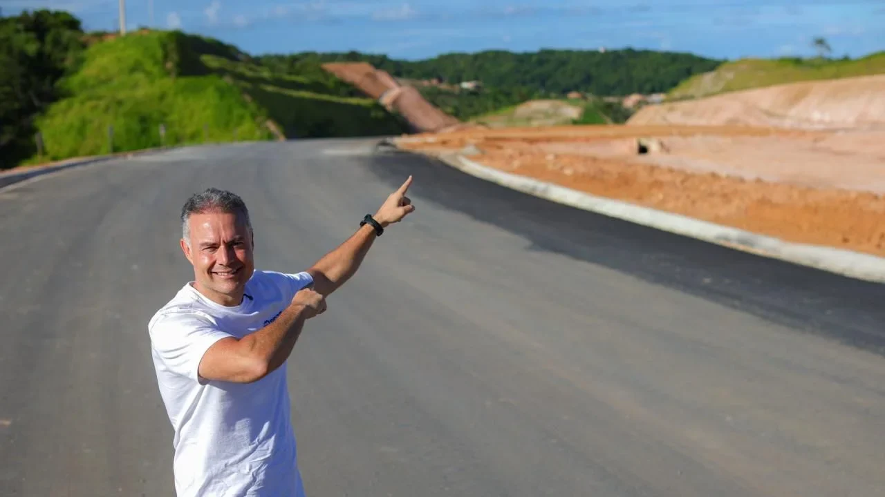 Renan Filho visita obras de duplicação da AL-101 Norte e defende ampliação até Maragogi