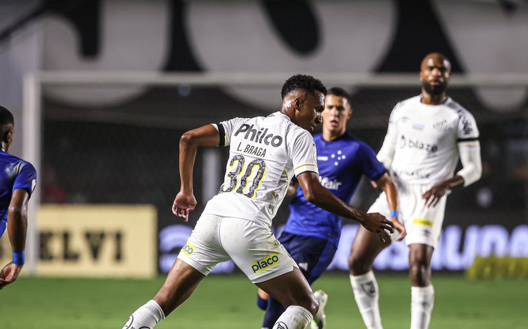 Santos perde a 3ª seguida, é vaiado e vê a crise aumentar no Brasileirão; Cruzeiro desencanta