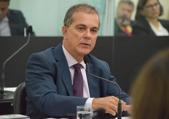 PT procura um nome para disputar a Prefeitura de Maceió, com a desistência de Ronaldo Medeiros