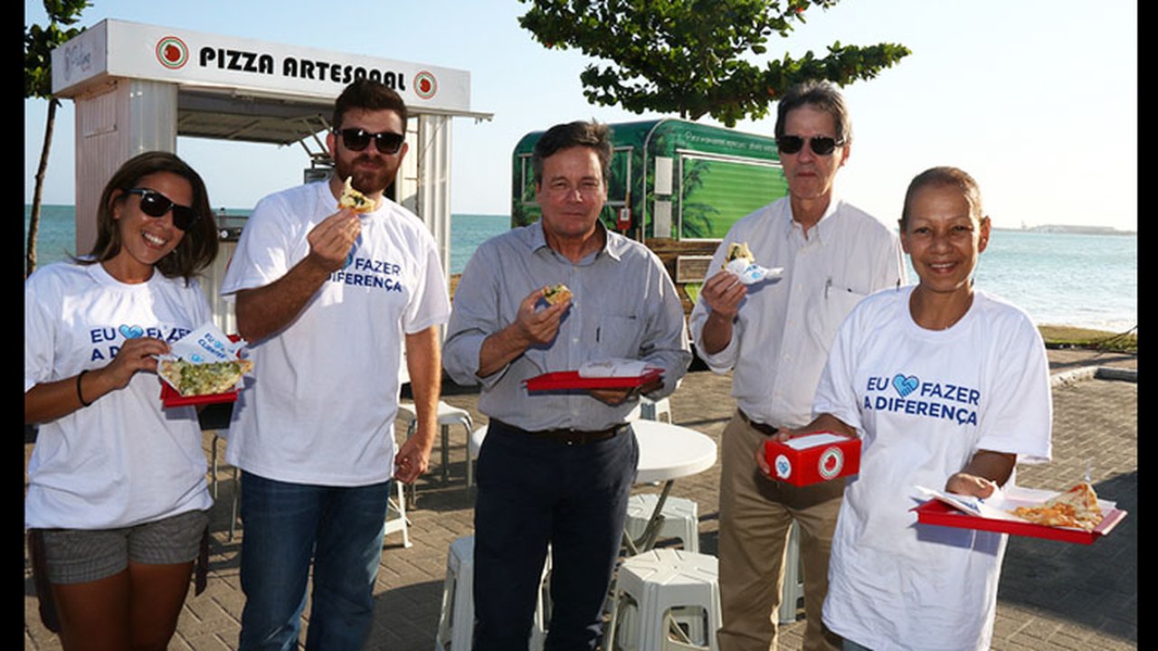 Chef Guga Rocha participa de ações com food trucks em Maceió