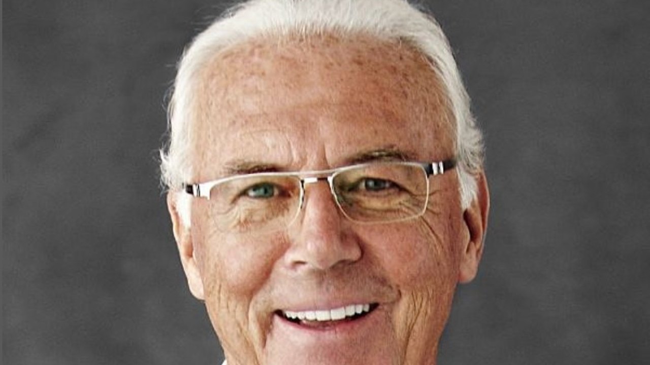 Beckenbauer, bicampeão mundial com a Alemanha, morre aos 78 anos