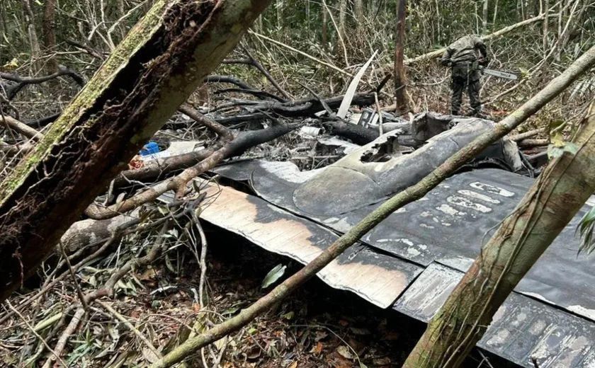 FAB abate avião venezuelano que entrou clandestinamente no espaço aéreo do Brasil