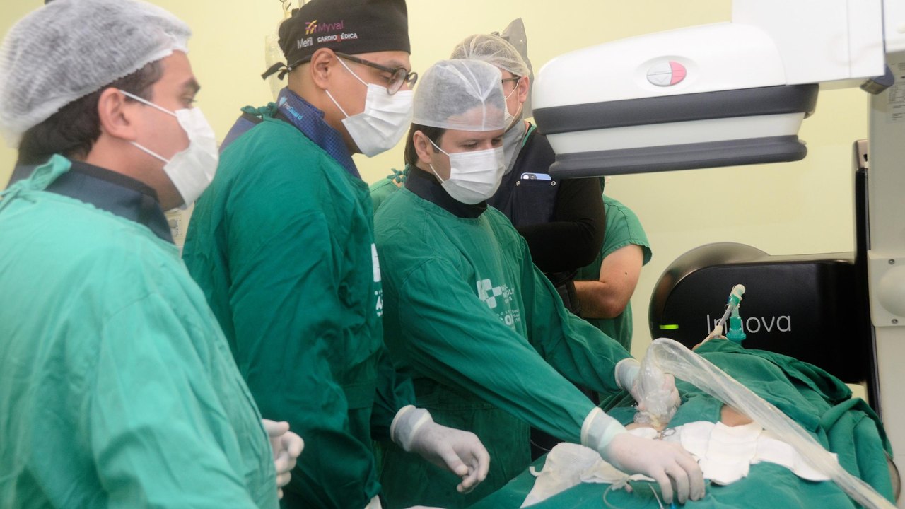 Serviço de Hemodinâmica do Hospital do Coração Alagoano completa um ano com quase 2 mil procedimentos realizados