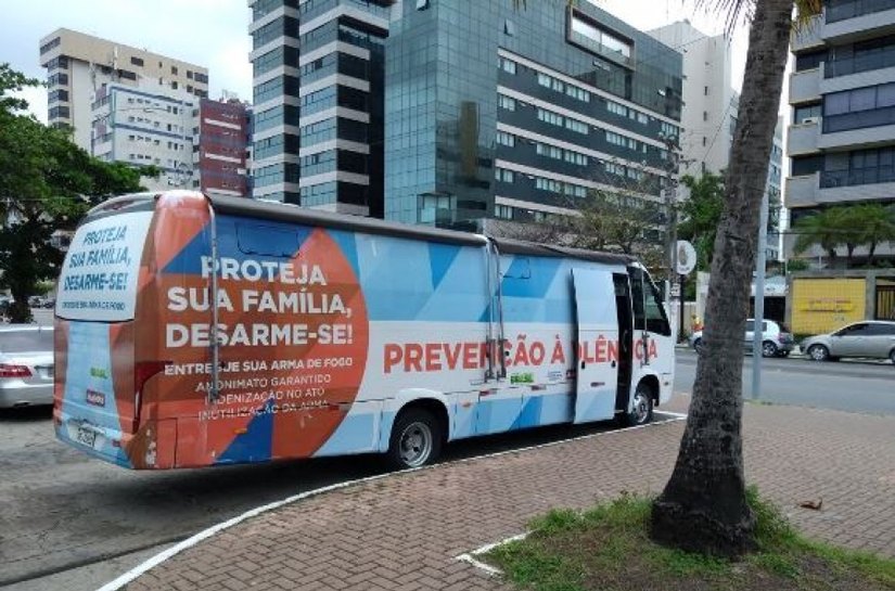 Campanha incentiva entrega voluntária de armas na Pajuçara até domingo