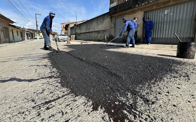 Operação Tapa-buraco recuperou 357 ruas de Maceió em agosto