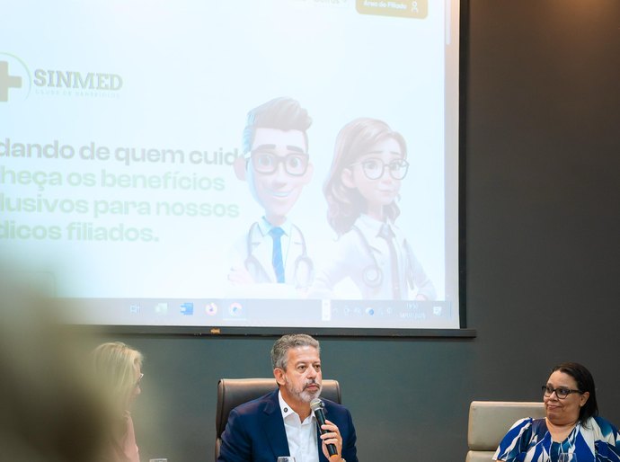 Arthur Lira dialoga com médicos no Sinmed/AL e reafirma compromisso com a categoria profissional e com a saúde de Alagoas