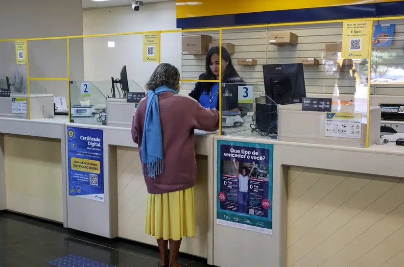 Mais de 488 mil aposentados foram aos Correios contestar descontos