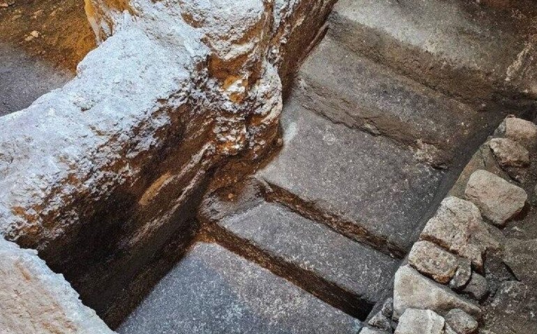 Achado milenar sob o Muro das Lamentações impressiona arqueólogos