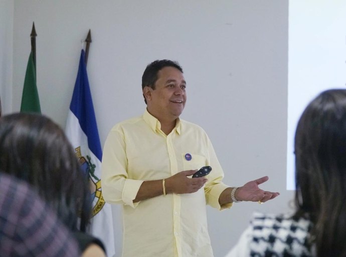 Rodrigo Buarque destaca o impacto do financiamento da saúde na esfera municipal