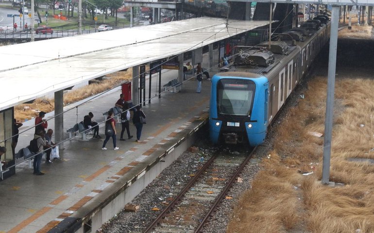 Roubo de cabos fecha nove estações de trens no Rio de Janeiro