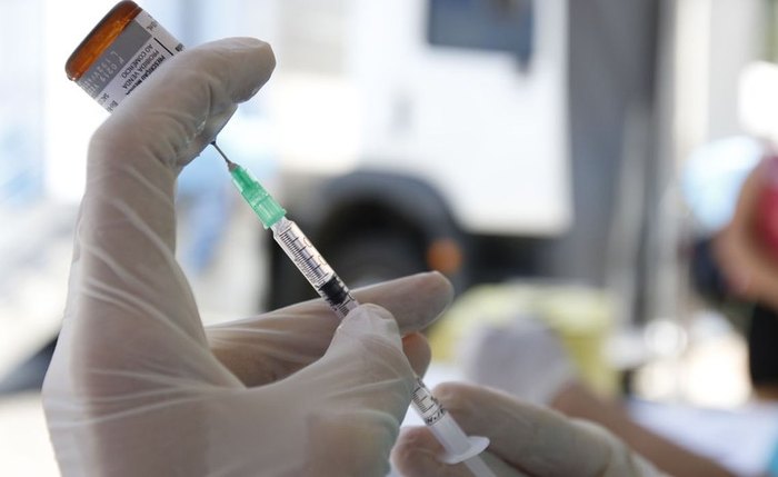 Brasil aplicou 1,12 milhão de doses de vacinas contra covid-19 nesta terça-feira