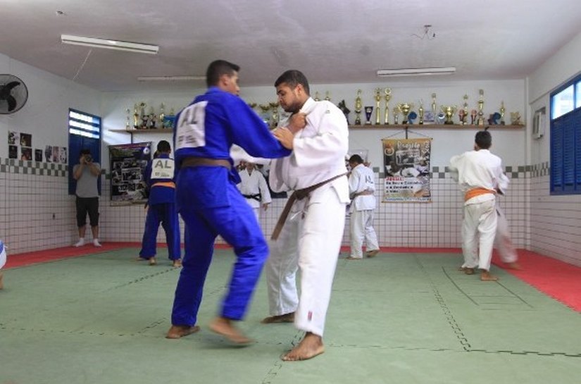 Judô da Escola Theonilo Gama atrai atenção do Ministério do Esporte