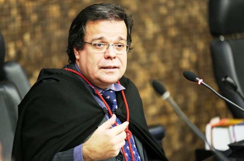 Portador de dislexia deve passar por perícia para tirar CNH, decide TJ