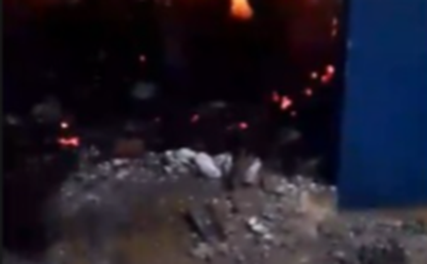 Incêndio destrói loja de motos em São Miguel dos Campos