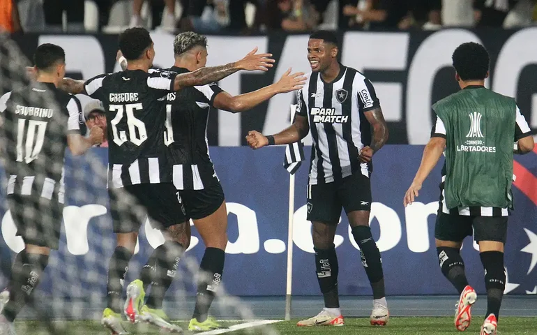 Após duas derrotas em dois jogos, saiba quais são as chances do Botafogo se classificar na Libertadores