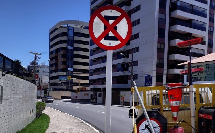 Prefeitura requalifica sinalização vertical em vias de Maceió