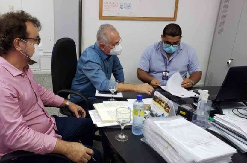 Estado e municípios assinam nova pactuação do Escola 10 na segunda, dia 2