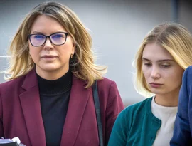 Júri concede indenização de US$ 176 milhões por morte culposa de dois jovens irmãos atropelados pelo carro de uma socialite californiana
