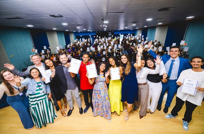 Primeira-dama de Maceió prestigia formatura do Emprega Jovem e celebra transformação na vida de 360 alunos