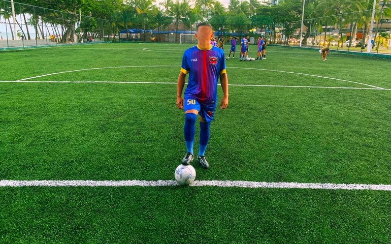 Uma nova chance: Jovem em cumprimento de medida socioeducativa reconstrói os sonhos através do futebol