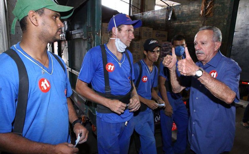 Em Arapiraca, Biu visita obras e recebe apoio de trabalhadores