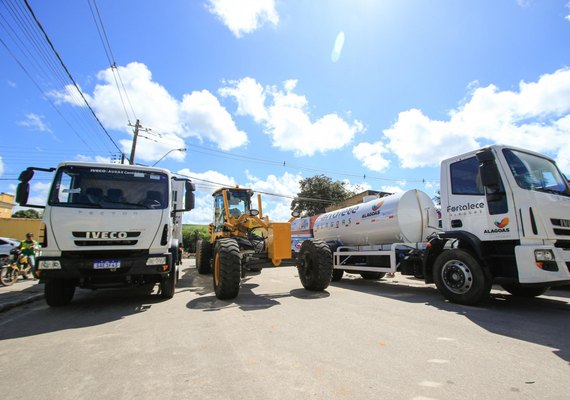 Governo de Alagoas entrega equipamentos e anuncia investimentos em Colônia