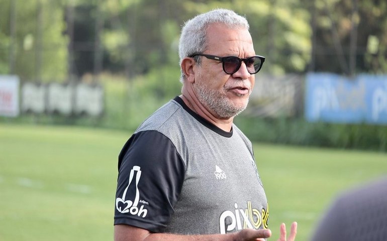 Igor Formiga e Artur preocupam técnico Hélio dos Anjos na Ponte Preta