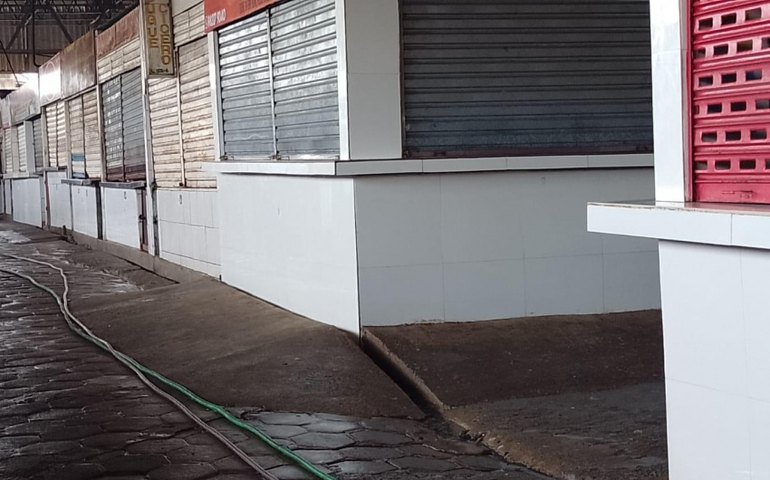 Mercado da Produção passa por limpeza geral nesta segunda (05)