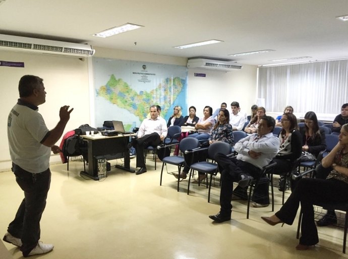 Seplag promove palestra de combate ao Aedes aegypti