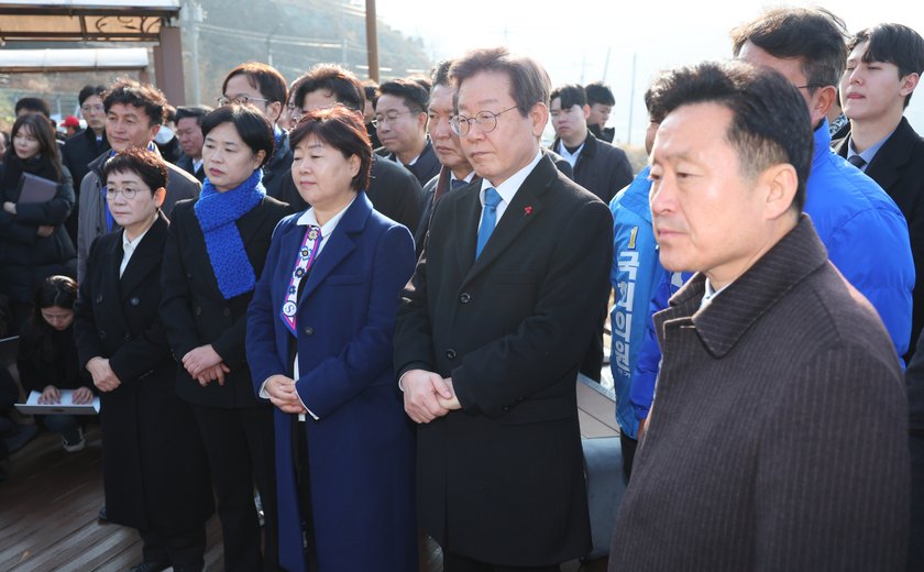 Líder da oposição da Coreia do Sul é esfaqueado no pescoço