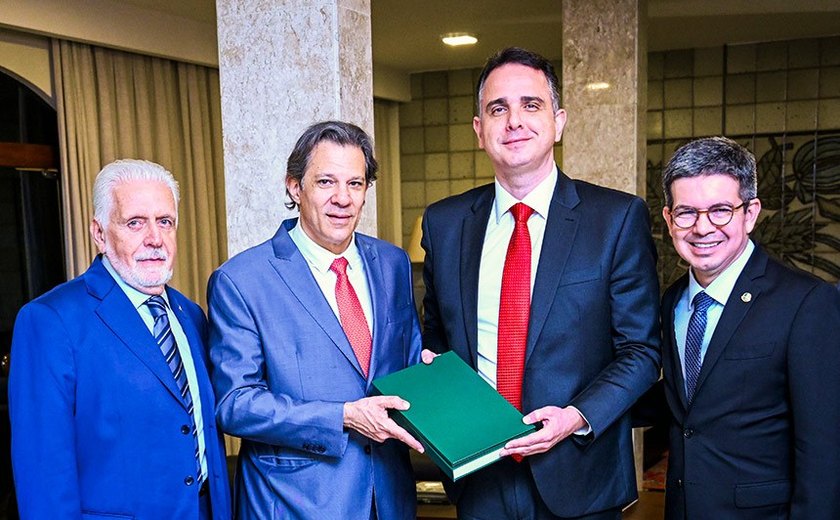 Pacheco promete regulamentação da reforma tributária ainda neste ano