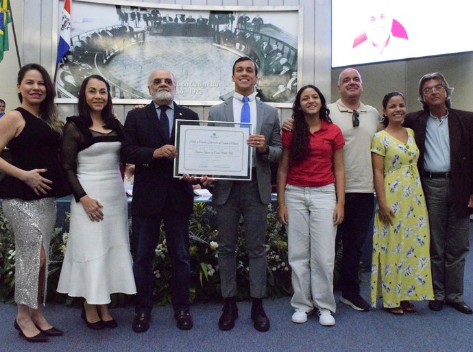 Sessão solene da ALE destaca legado de Djalma Mello em Alagoas