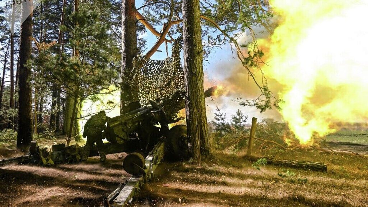 Além disso, as formações ucranianas perderam na zona de operações do agrupamento mais de 3.150 militares, sete tanques, 19 veículosblindadosdecombatee 27 peçasde artilharia de campanha, entre outros equipamentos.