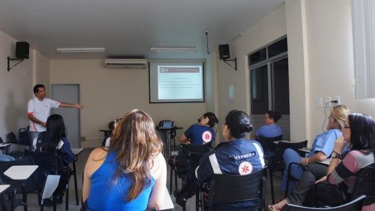 Profissionais do Samu recebem capacitação sobre vírus Ebola